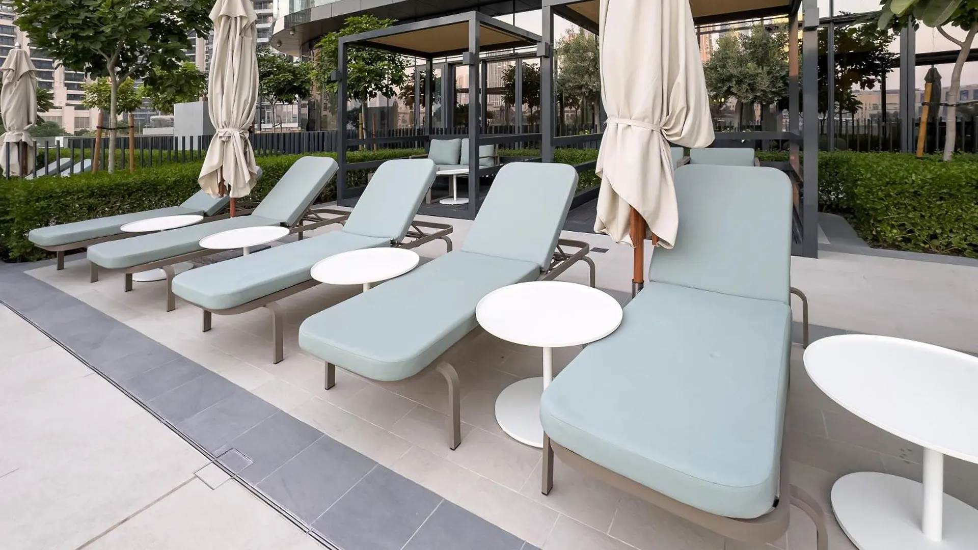 Crown Jewel 2 Bedroom Apartments I Iconic Burj Khalifa And Fountain Views I Free Parking, Gym, Pool, Wi-Fi And Ps5 I By Skyline Serenity Dubai