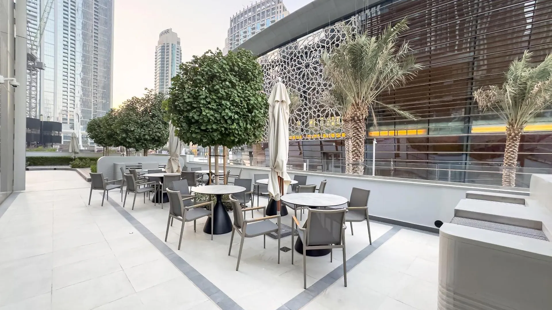 Crown Jewel 2 Bedroom Apartments I Iconic Burj Khalifa And Fountain Views I Free Parking, Gym, Pool, Wi-Fi And Ps5 I By Skyline Serenity Dubai 0*,