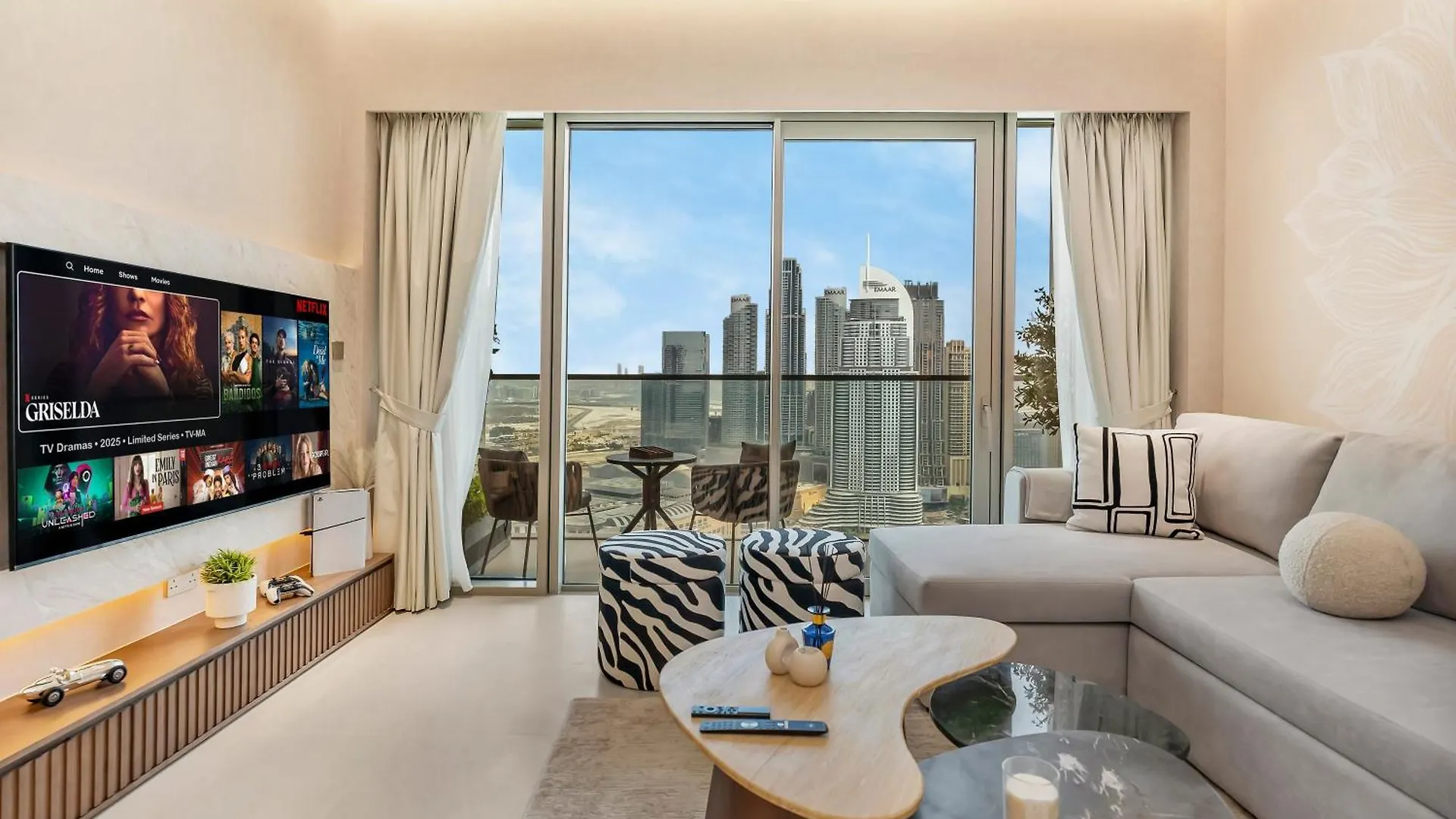 Crown Jewel 2 Bedroom Apartments I Iconic Burj Khalifa And Fountain Views I Free Parking, Gym, Pool, Wi-Fi And Ps5 I By Skyline Serenity Dubai Vereinigte Arabische Emirate