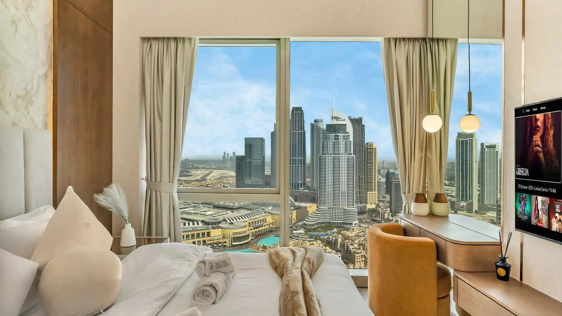 Crown Jewel 2 Bedroom Apartments I Iconic Burj Khalifa And Fountain Views I Free Parking, Gym, Pool, Wi-Fi And Ps5 I By Skyline Serenity Dubai 0*,