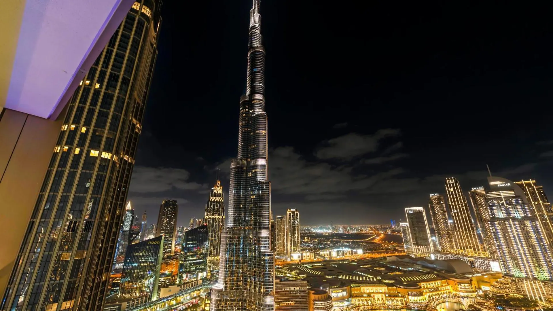 Crown Jewel 2 Bedroom Apartments I Iconic Burj Khalifa And Fountain Views I Free Parking, Gym, Pool, Wi-Fi And Ps5 I By Skyline Serenity Dubai United Arab Emirates