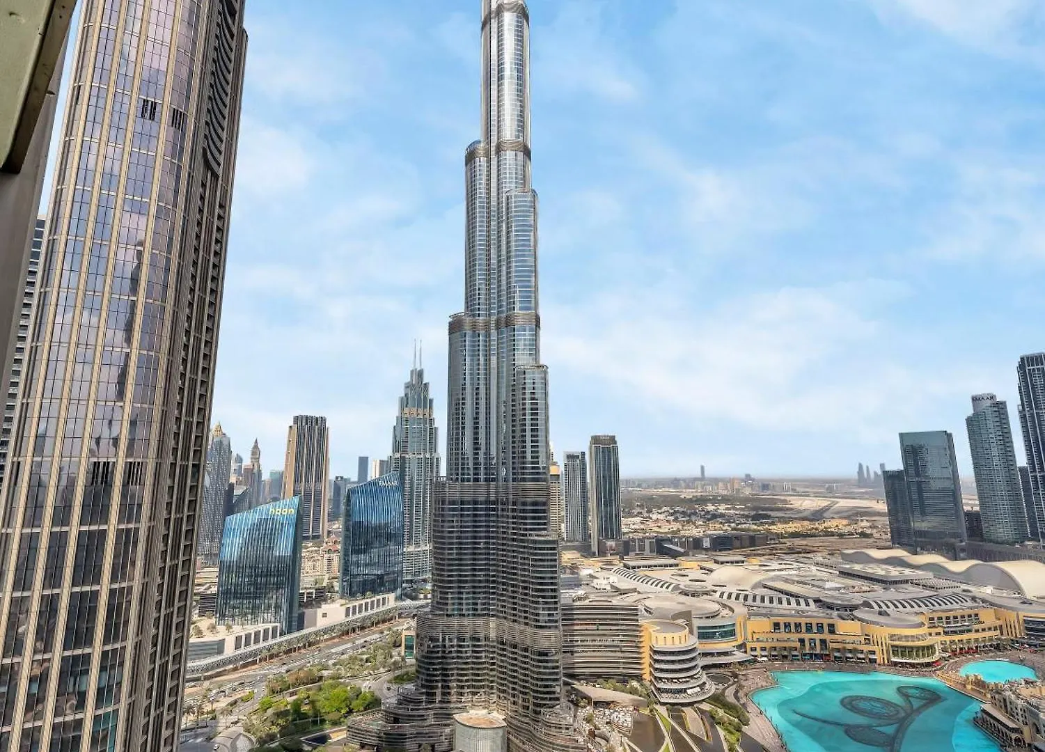 Crown Jewel 2 Bedroom Apartments I Iconic Burj Khalifa And Fountain Views I Free Parking, Gym, Pool, Wi-Fi And Ps5 I By Skyline Serenity Dubai