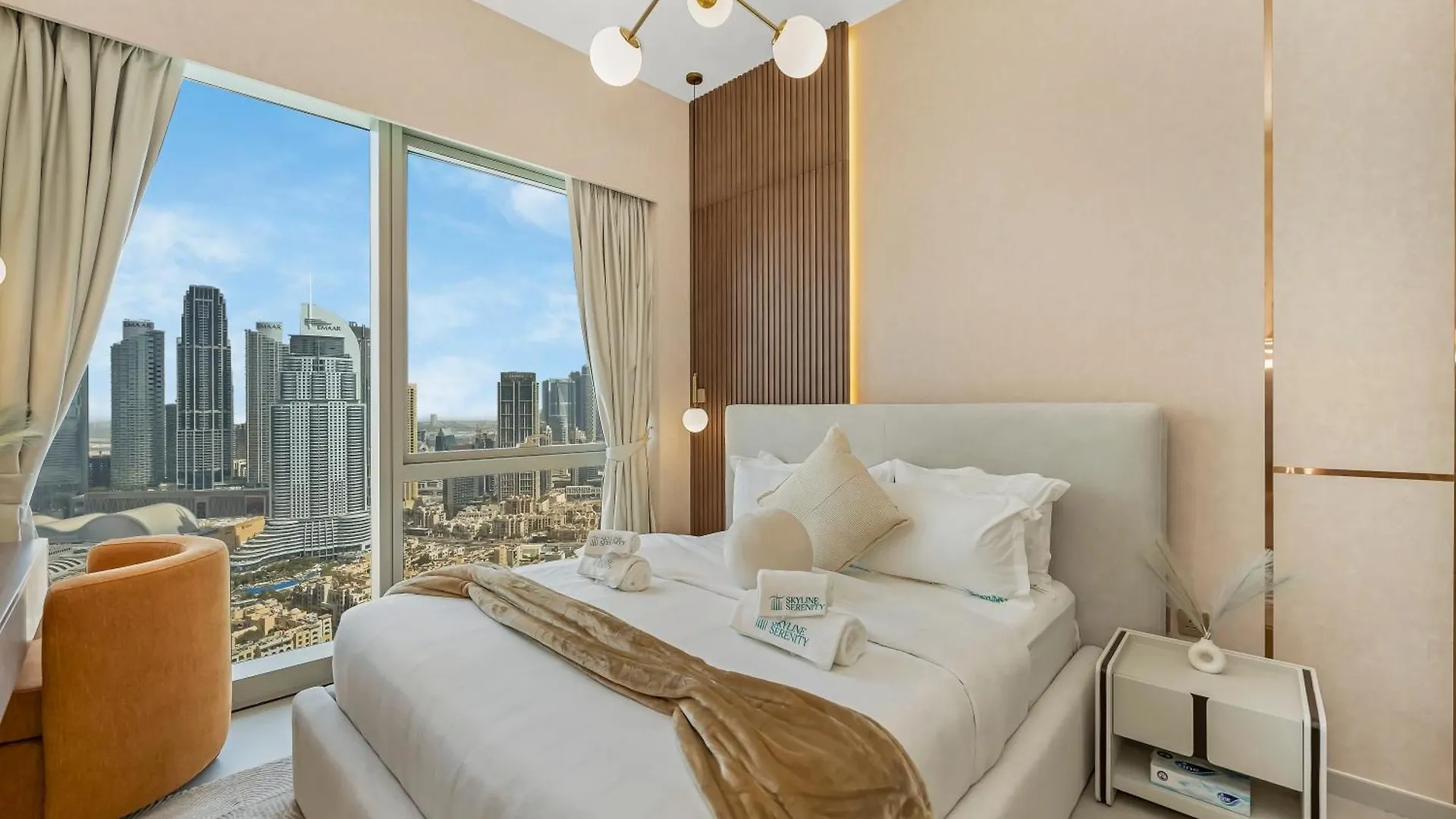 Crown Jewel 2 Bedroom Apartments I Iconic Burj Khalifa And Fountain Views I Free Parking, Gym, Pool, Wi-Fi And Ps5 I By Skyline Serenity Dubai
