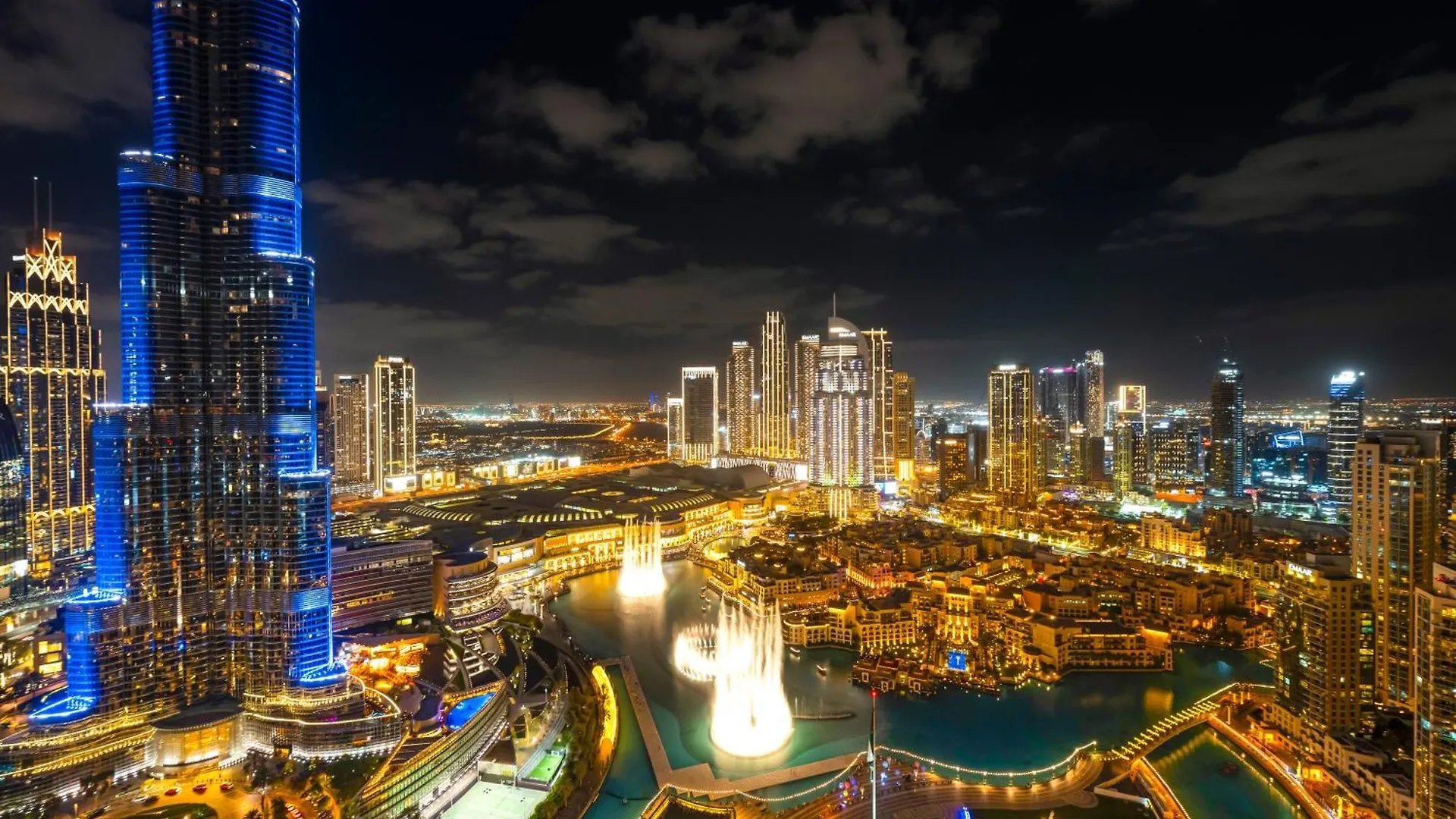 Crown Jewel 2 Bedroom Apartments I Iconic Burj Khalifa And Fountain Views I Free Parking, Gym, Pool, Wi-Fi And Ps5 I By Skyline Serenity Dubai 0*,  United Arab Emirates
