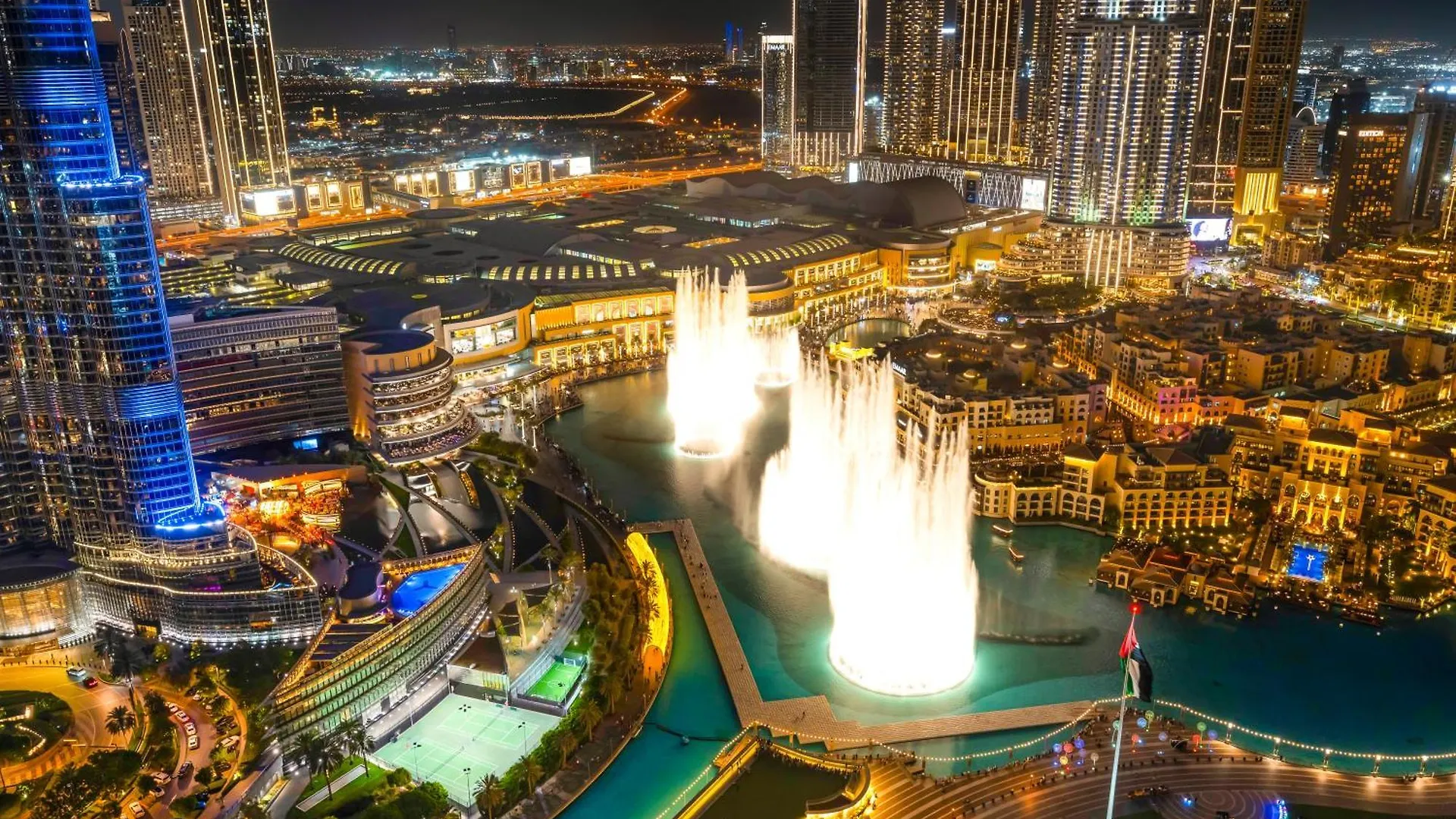 Crown Jewel 2 Bedroom Apartments I Iconic Burj Khalifa And Fountain Views I Free Parking, Gym, Pool, Wi-Fi And Ps5 I By Skyline Serenity Dubai